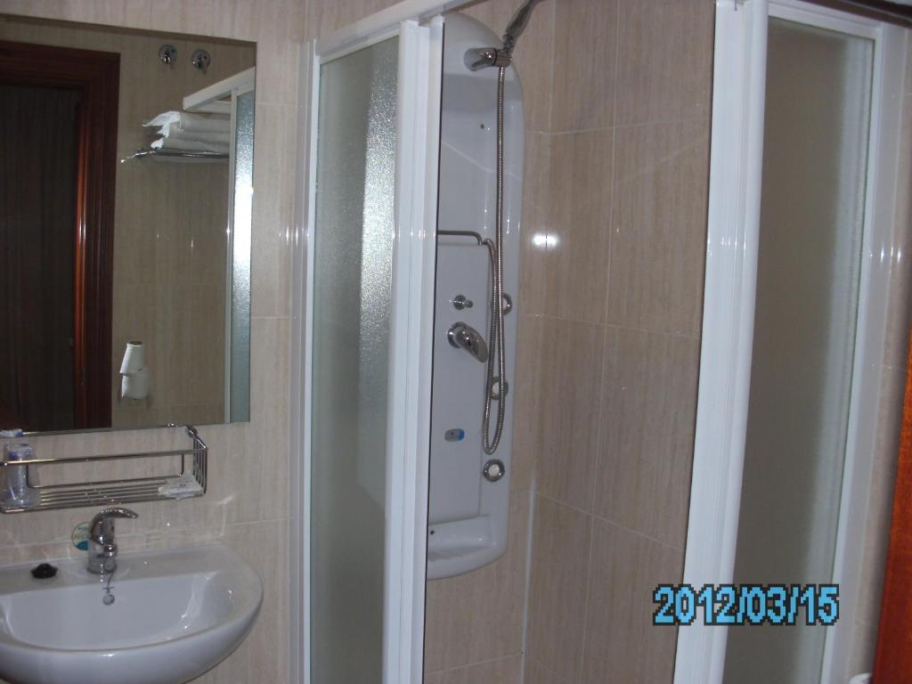 Hotel La Duquesa 피노스제닐 객실 사진
