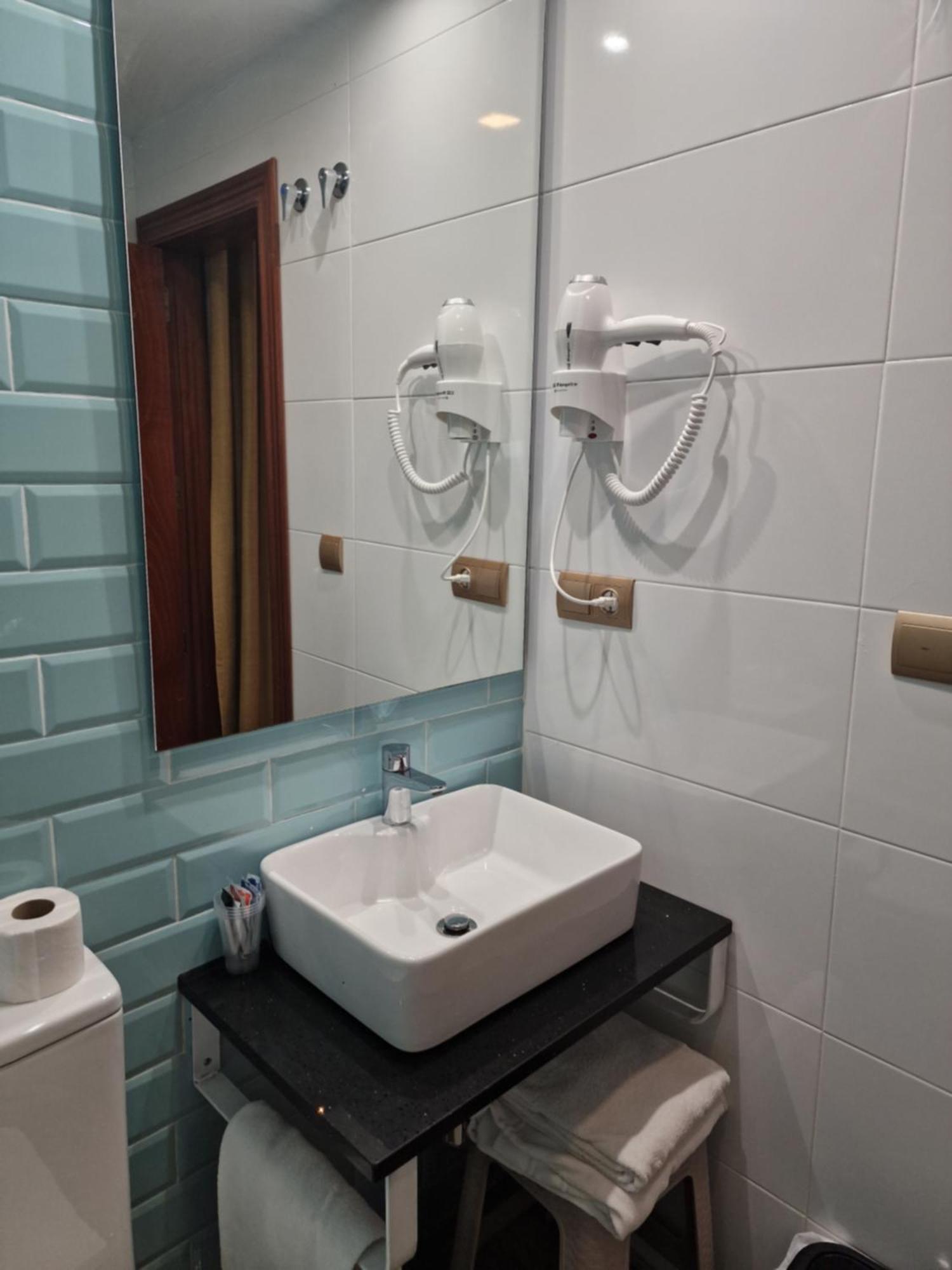 Hotel La Duquesa 피노스제닐 외부 사진
